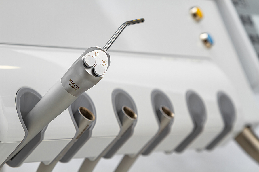 Стоматологическая установка Safety M2 с подкатным блоком с 24-диодным светильником - Фото 5