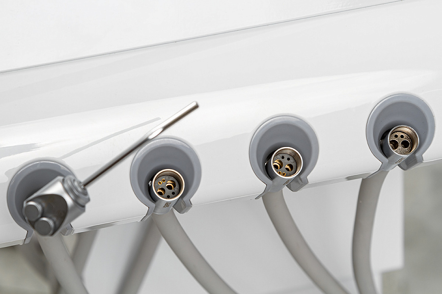 Стоматологическая установка Safety M2 с подкатным блоком с 24-диодным светильником - Фото 7